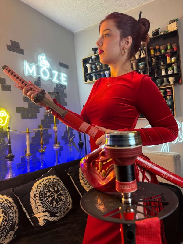 Cyril x Series Jakuza hookah in VSMud color – luxury smoking experience